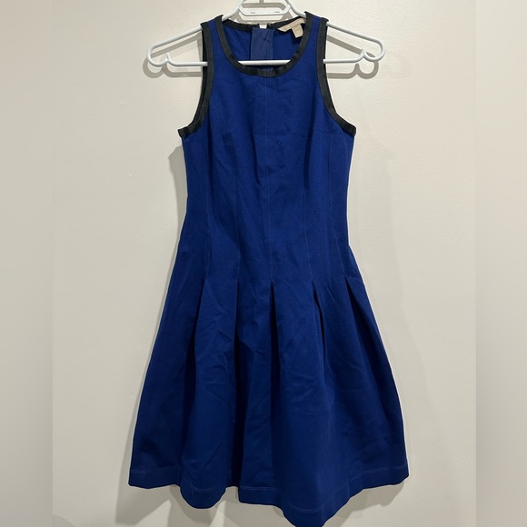 Banana Republic fit and flare dress Sz 0 Petite - Picture 1 of 7